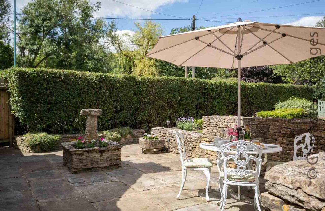 Weir Cottage بورتون أُنذ ووتر المظهر الخارجي الصورة