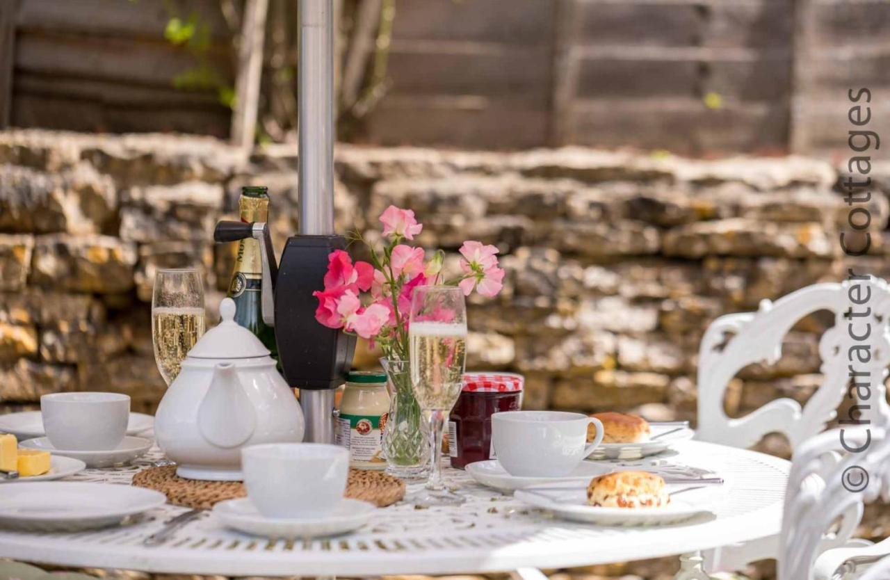 Weir Cottage بورتون أُنذ ووتر المظهر الخارجي الصورة